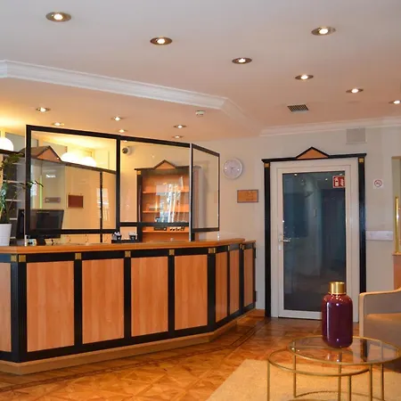 Park By Radisson Frankfurter Ring 3*