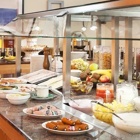Hotell Ana Living By Arthotel Ana 3*