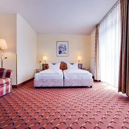 Park By Radisson Frankfurter Ring 3*