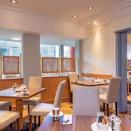 Hotel Park By Radisson Frankfurter Ring 3*