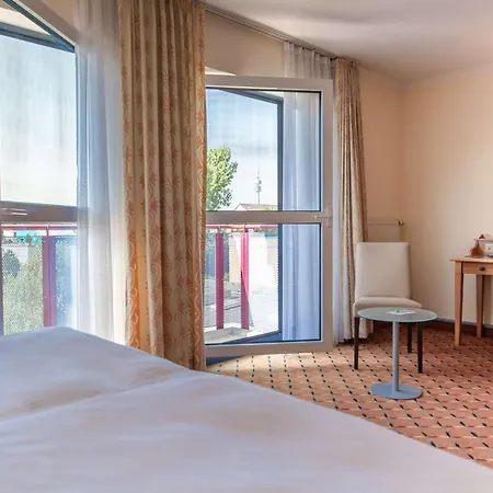 Park By Radisson Frankfurter Ring Hotel 3*